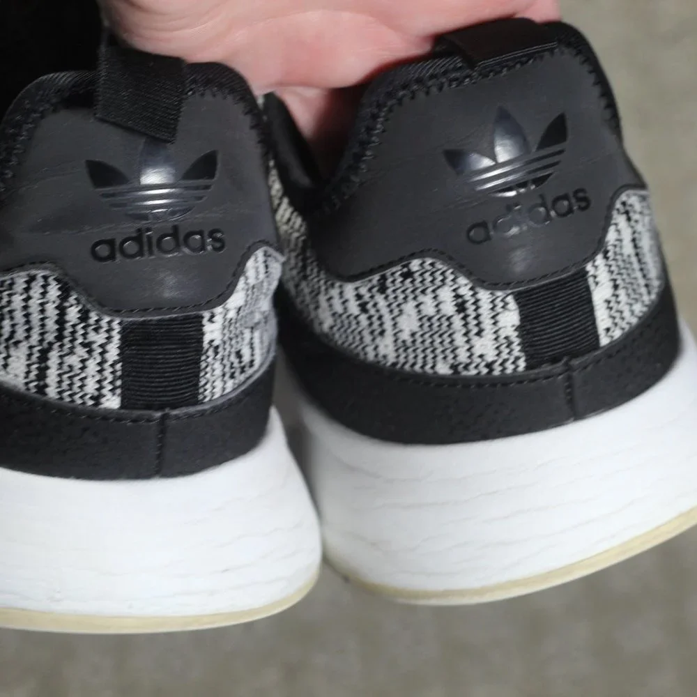 Adidas Size 9 Black and White Lace Up Athletic Sneakers